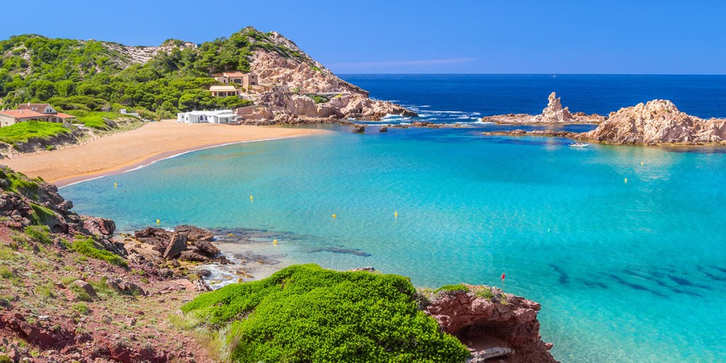 Playa Pregonda cerca de Fornells